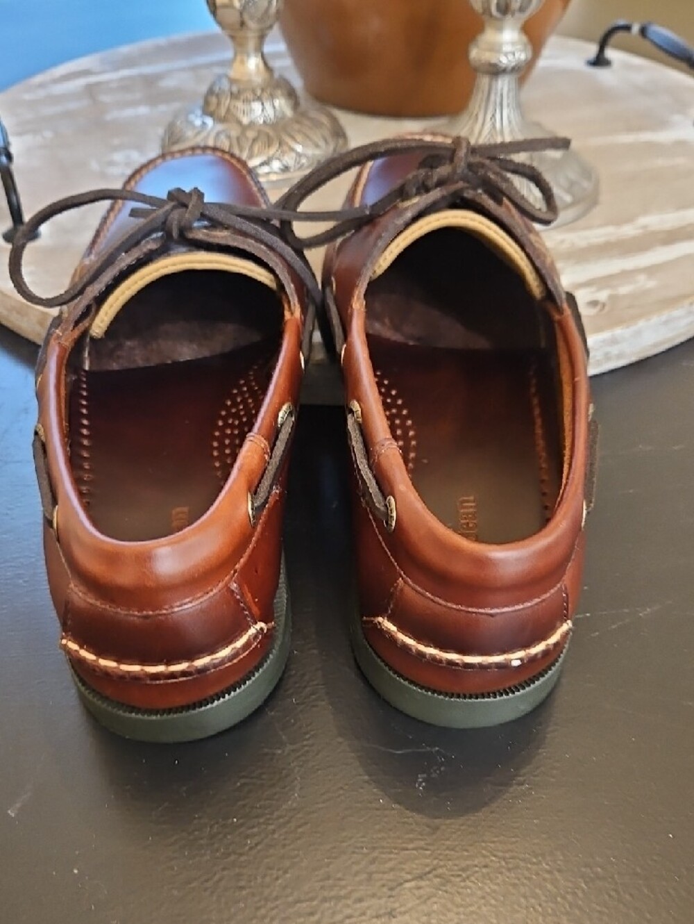 L.L BEAN Men's Brown Leather Boat Shoes. Size 8.5 - Picture 2 of 6